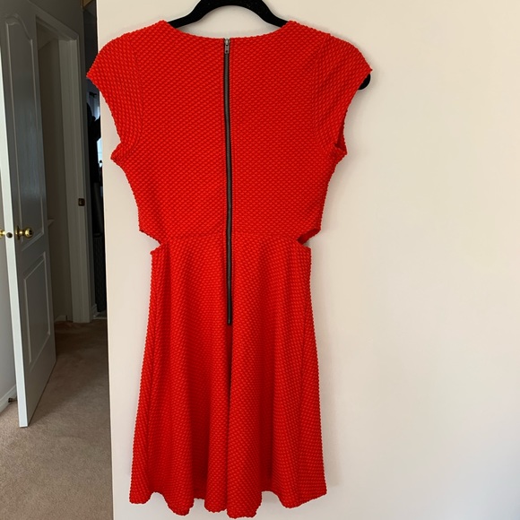 ๐ Material Girl Red Cutout Dress - Picture 4 of 5